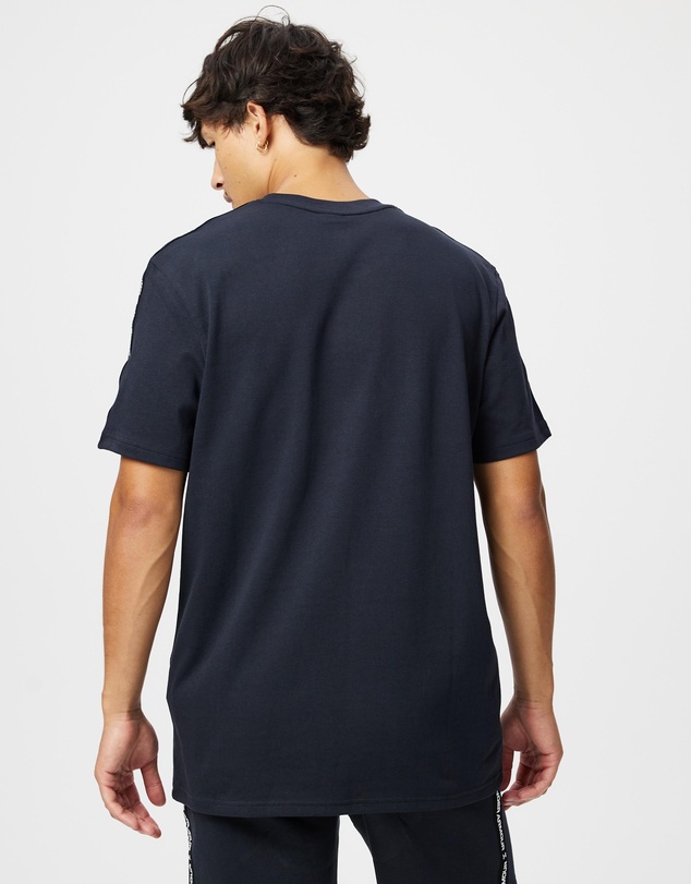 Under Armour - Icon Heavyweight Taping T-Shirt