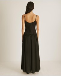Atmos&Here - Amie Contrast Pleat Skirt Maxi Dress
