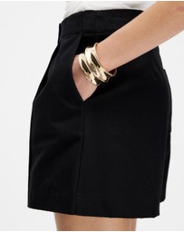 Minima Esenciales - Sonnet Tailored Short