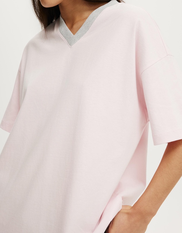 Cotton On - The Oversized V Neck Tee