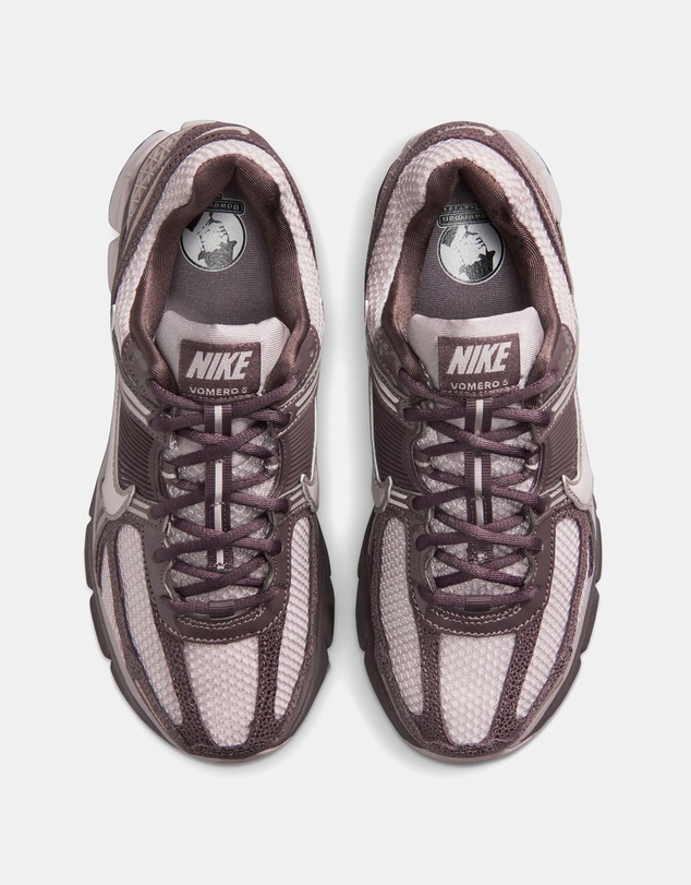Nike - Zoom Vomero 5 - Women's