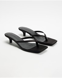 Atmos&Here - Oceane Satin Kitten Heel Sandals