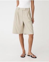 Forcast - Sonique Tailored Short