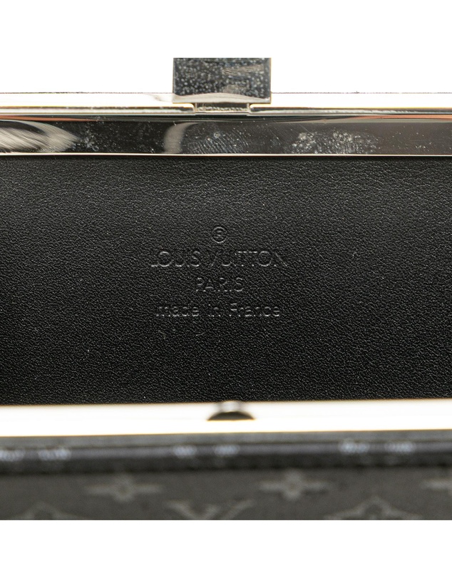Pre-Loved by Azura Reborn - Pre-Loved louis vuitton Evening Square Bag with Chain Strap
