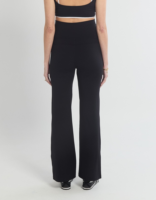 Soon Maternity - Straight Flare No Line Leggings