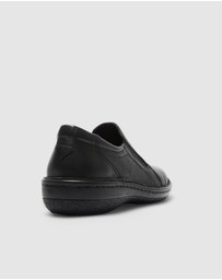 Wide Steps - Ralph