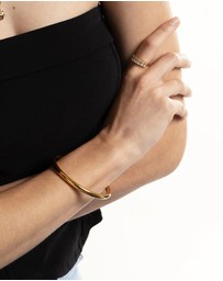 Lovisa - Waterproof Gold Plated Stainless Steel Statement Round Bangle