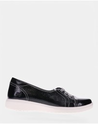 Mia Vita - Bridgette II Casual Sneaker - Black Patent