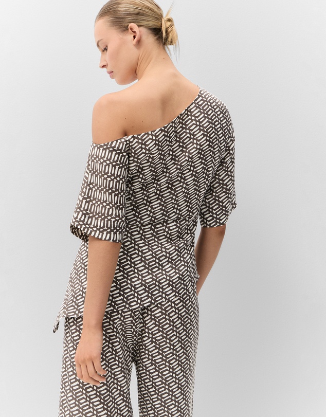 UNISON - Asymm Geo Top