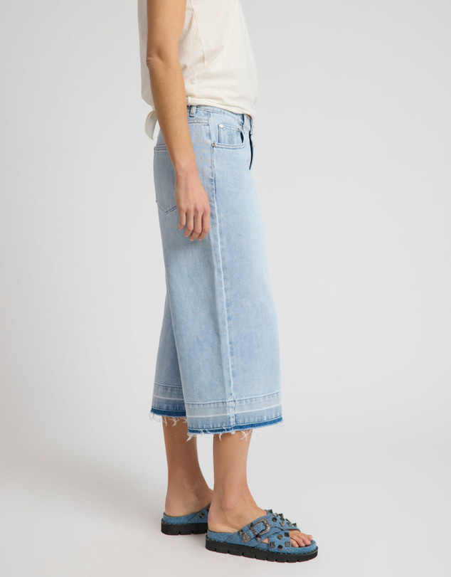 ONE TEASPOON - 720'S Mid Waist Super Long Length Boyfriend Denim Jorts - Blue Latte