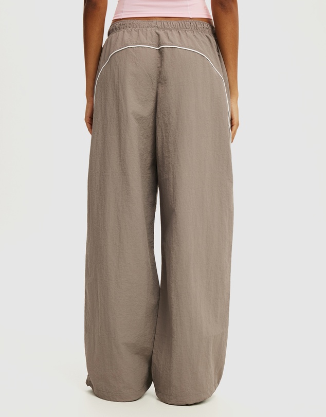 Cotton On Body Active - Off Side Woven Sweatpants
