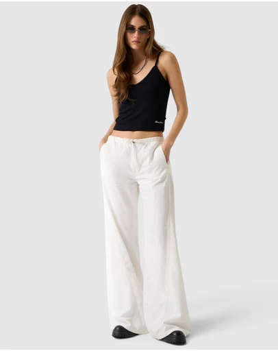 GUESS Jeans - GUESS JEANS Low-Rise Twisted Extra-Wide Jogger Jeans