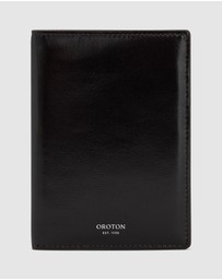 Oroton - Jordan Passport Holder Crackle