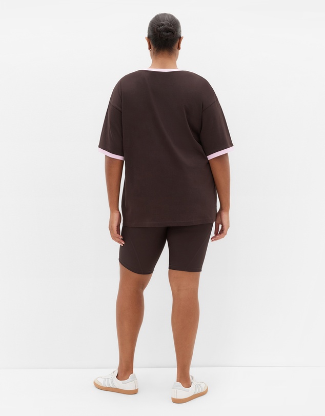 City Chic - Plus size Oversized LA Print Tee - chocolate