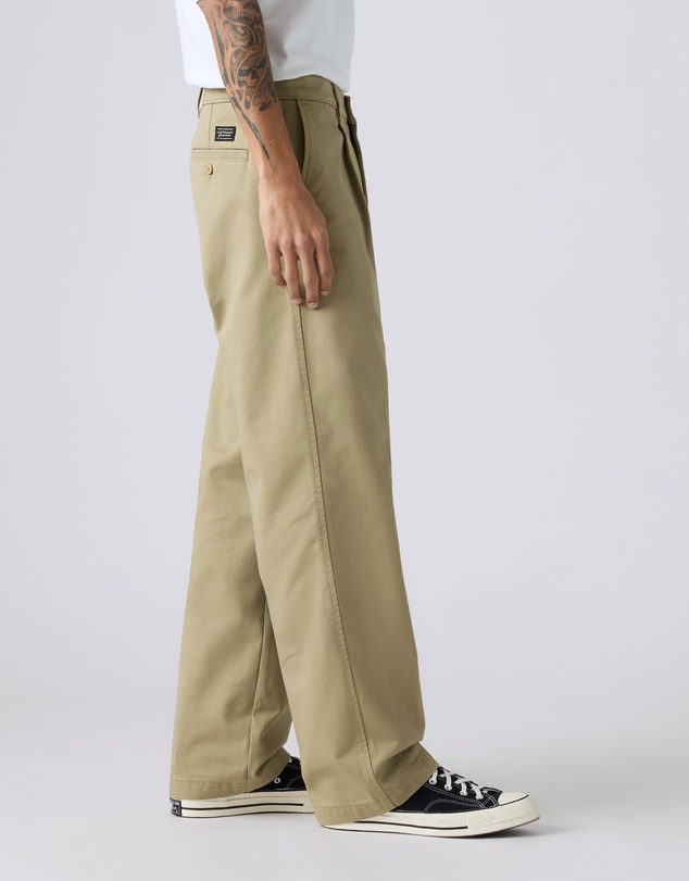 Levi's - Loose Pleated Work Chino