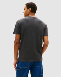 Tommy Jeans - Regular Badge Tee