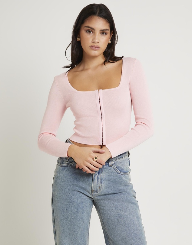 Alice In The Eve - Quinn Hook & Eye Long Sleeve Knit Top