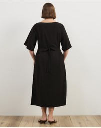 Atmos&Here Curvy - Aroha Boat Neck Maxi Dress
