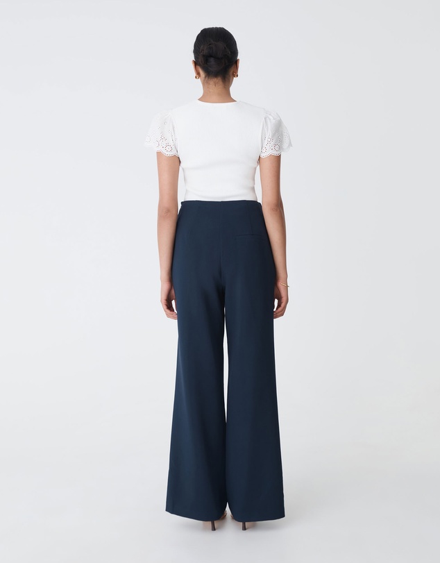 Forcast - Sasha Embroidery Knit Top