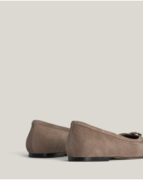 Witchery - Posy Flat