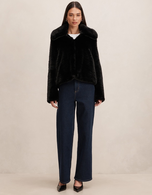 Forever New - Piper Short Faux Fur Jacket