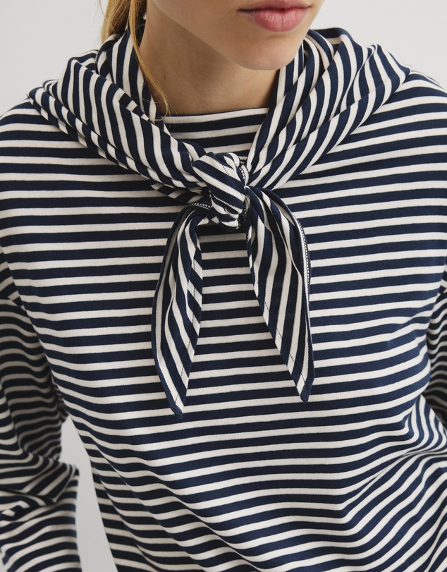 Country Road - Australian Cotton Scarf Crop Sleeve T-shirt