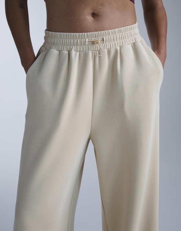 2XU - Wonderluxe Sand Washed Wide Leg