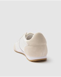 UNISON - Luna Retro Sneaker