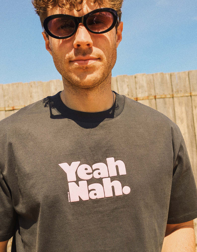Skwosh - Yeah Nah Men's Slang Tee in Charcoal