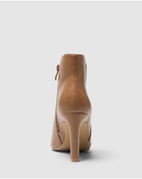 SPURR - Holt - ONLINE EXCLUSIVE