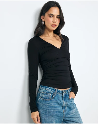 AERE - Heidi V Neck Top