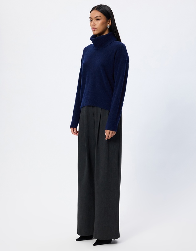 Lindsay Nicholas New York - Varsity Sweater (W Snood)