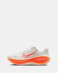 Nike - Vomero Plus - Women's