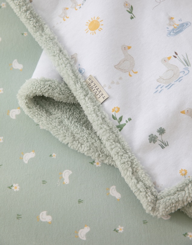 Living Textiles - Sherpa Blanket - Goosey Goosey
