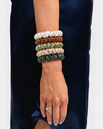SILK MAGNOLIA - Mulberry Silk Scrunchie