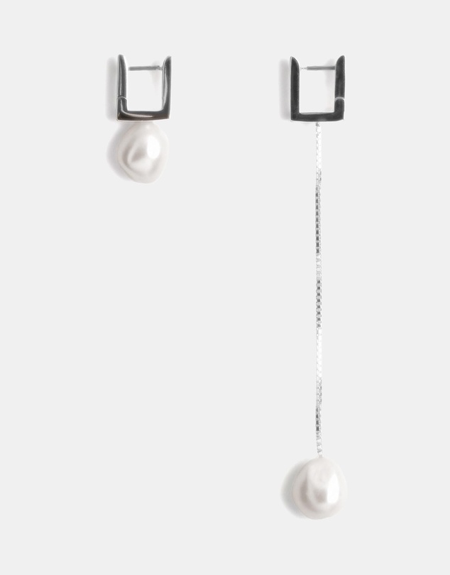 COS - Bezel Dangly Pearl Earrings