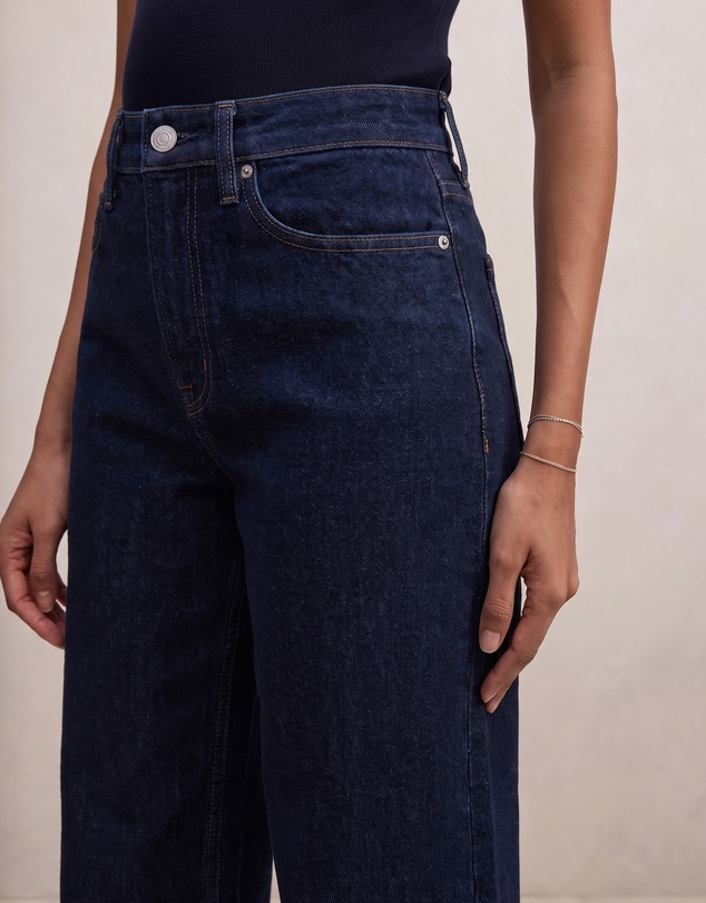 Forever New Petite - Emma Petite Mid Rise Barrel Jeans