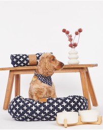Mog & Bone - 4 Seasons Reversible Circular Dog Bed - Navy Cross Print