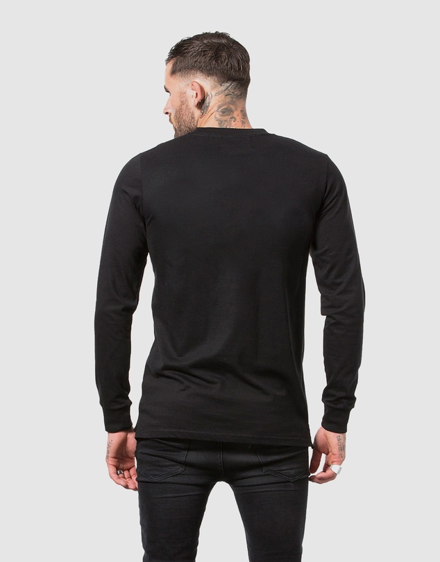 DVNT - Classic Embroidery Long Sleeve Tee