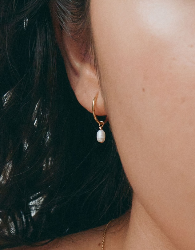 SAINT VALENTINE - Mini Pearl Hoops - Gold