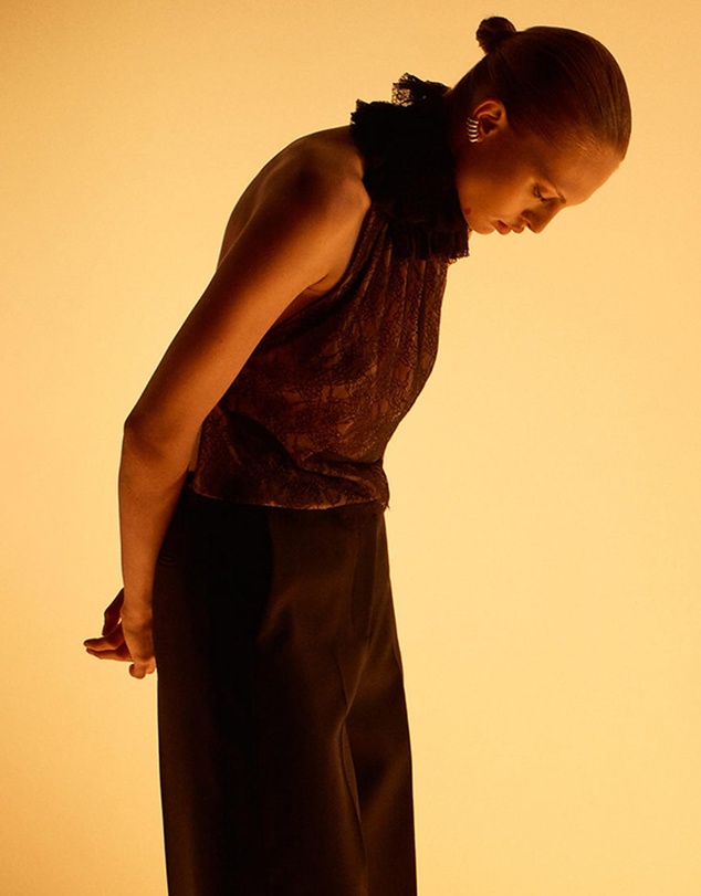 M.N.G - Lace Top With Ruff Collar