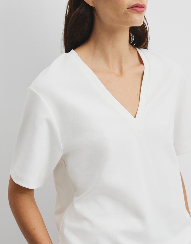 Country Road - V-neck Longline T-shirt