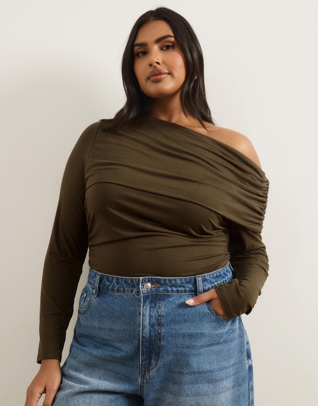 Atmos&Here Curvy - Nell One Shoulder Long Sleeve Top