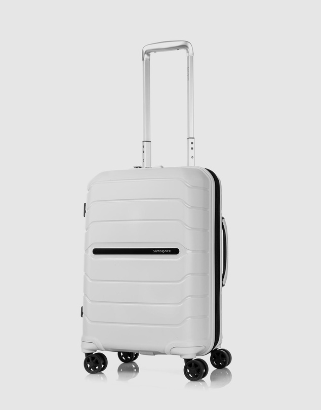 Samsonite - Oc2Lite 55cm Spinner Suitcase