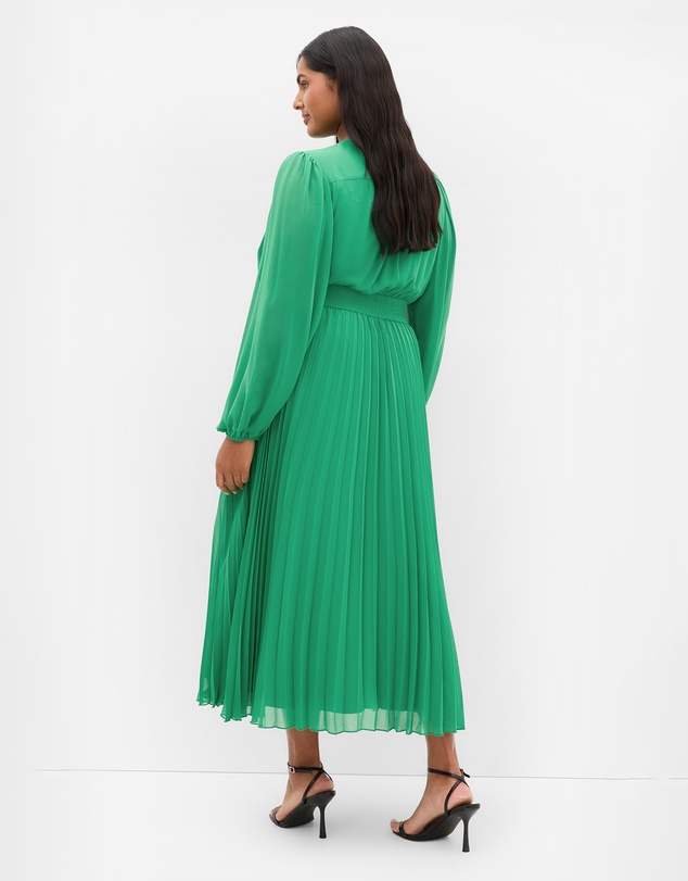 City Chic - Plus size Georgina Pleat Maxi Dress - kelly green
