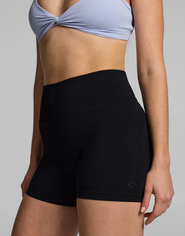 Rockwear - Seamless Scrunch Bum Booty Shorts