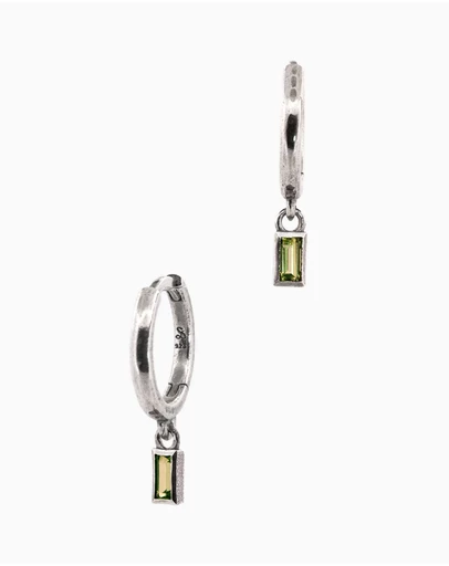 SUE THE BOY - Peridot Baguette Huggie