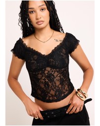 Alice In The Eve - Elsie Lace Off Shoulder Top