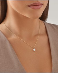 Michael Hill - Pendant with Opal in 10kt Yellow Gold