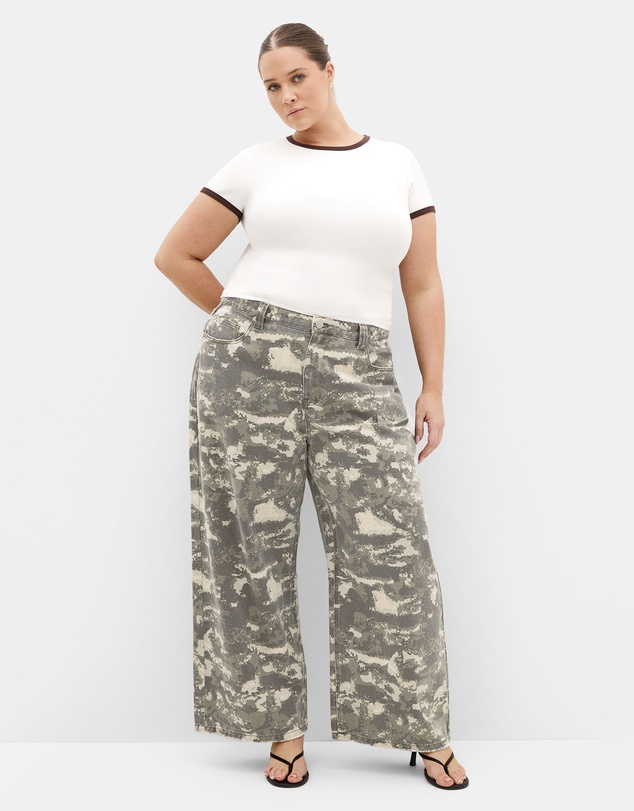 City Chic - Contrast Trim Micro Tee